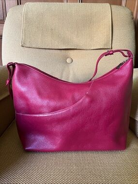 Maxx New York Red Leather Shoulder Bag